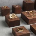 Rangement carré en bois massif massif pour les bijoux